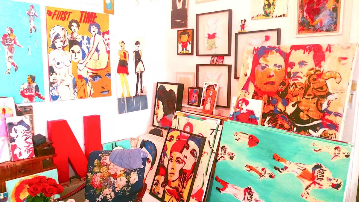 Das Atelier von Nina Maron mit einigen ihrer Werke